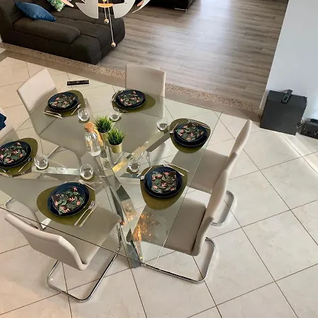 Вилла Adrian & Brian *