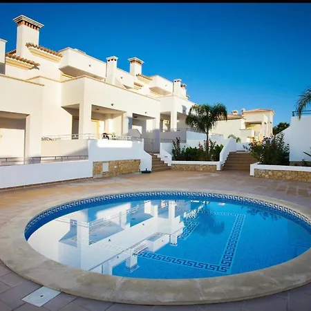 Adrian & Brian Вилла