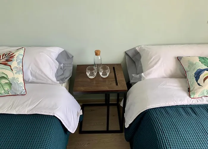 فيلة Adrian & Brian