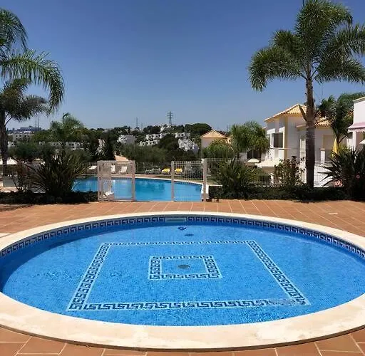 فيلة Adrian & Brian